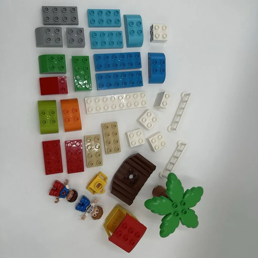 Lego Duplo Building Blocks Assorted Pieces Parts Replacement Figures Lot of 35